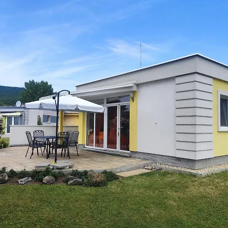 Daire Rodinne Vlatka S Velkym Pozemkom *