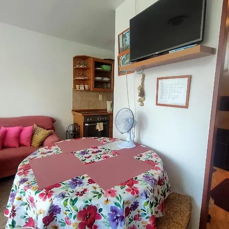 Rodinne Vlatka S Velkym Pozemkom Kaluza