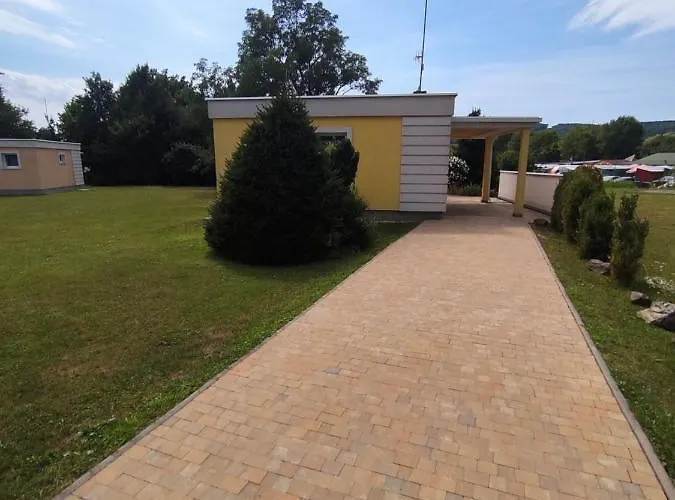 Rodinné Vlatka S Veľkým Pozemkom Appartamento